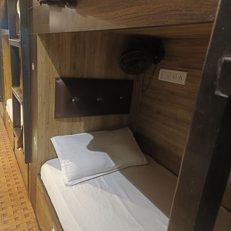 Hotel Kf Residency Mumbai Bagian luar foto