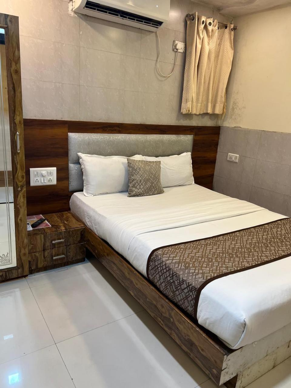 Hotel Kf Residency Mumbai Bagian luar foto