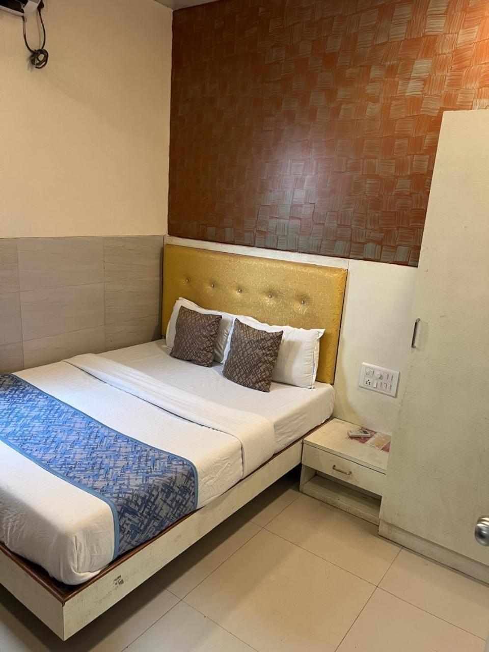 Hotel Kf Residency Mumbai Bagian luar foto