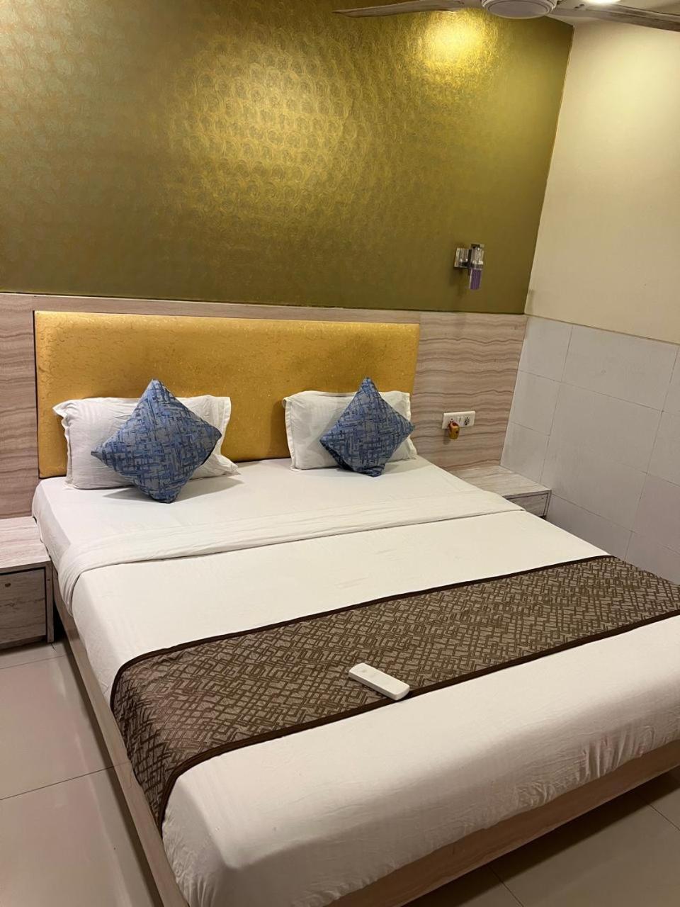 Hotel Kf Residency Mumbai Bagian luar foto